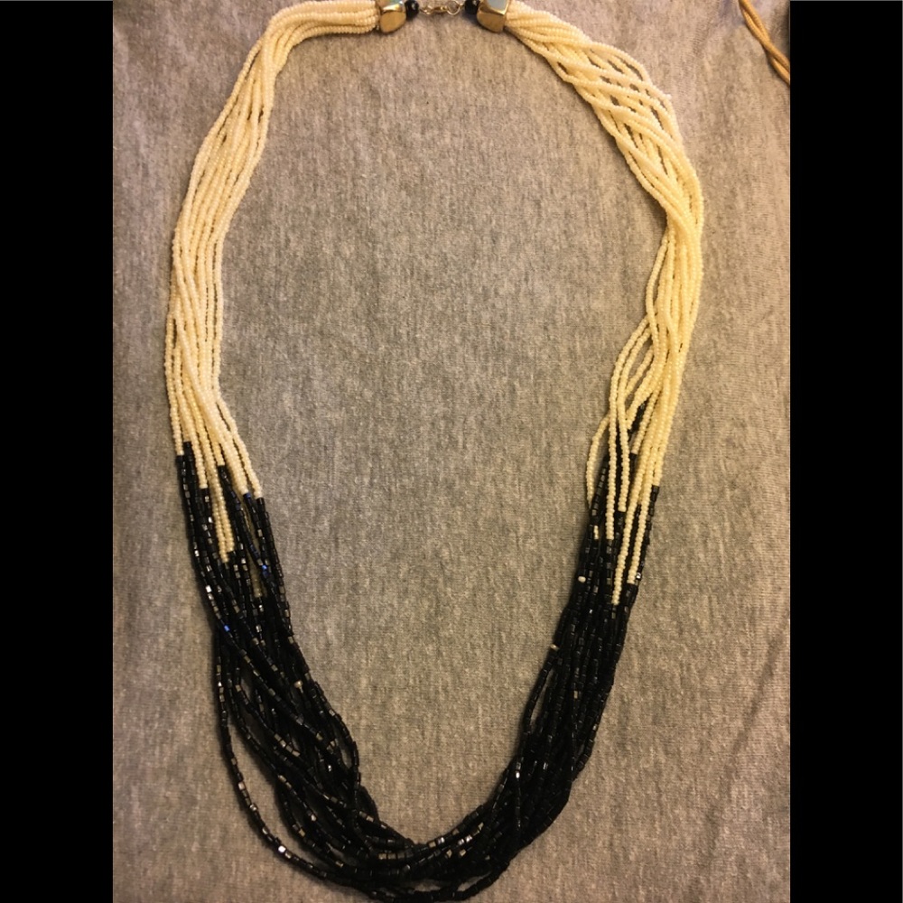🖤 Stunning VTG beaded necklace 🖤